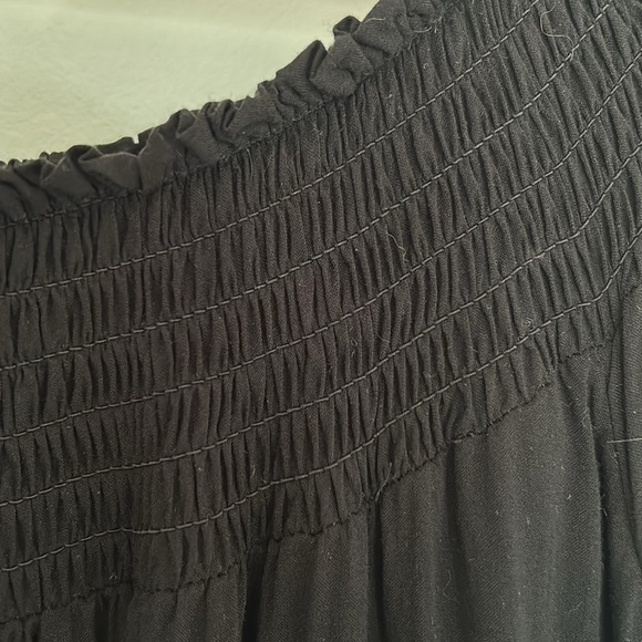 TALULA - ARITZIA - black dress round neck pleated flowy ruffles size small - Picture 9 of 9